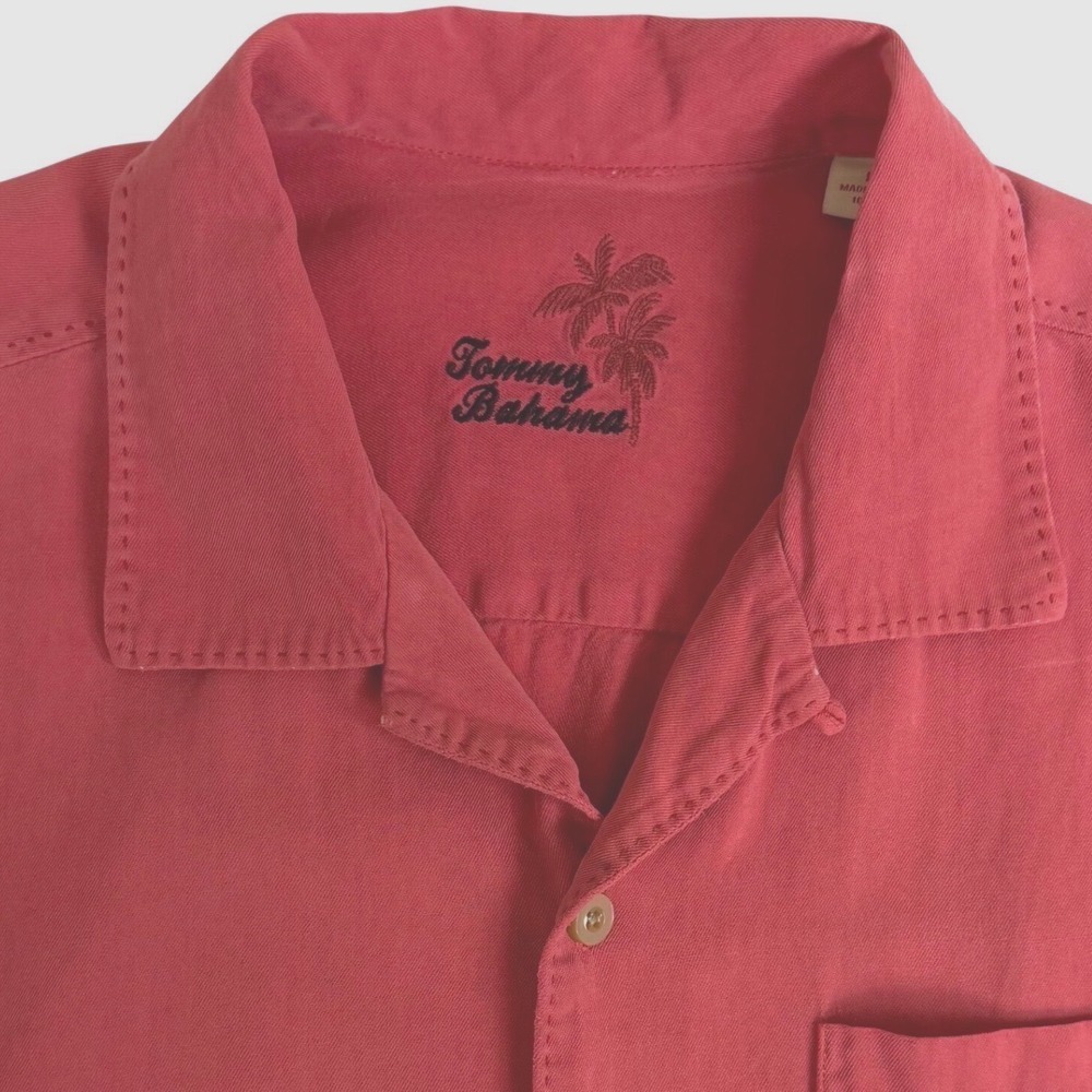 Tommy Bahama Silk Camp Shirt Mens Medium Coral Short Sleeve Button Up T34181